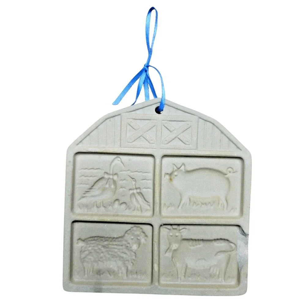 vintage 1994 Pampered‎ Chef Farmyard Friends stoneware cookie mold homestead